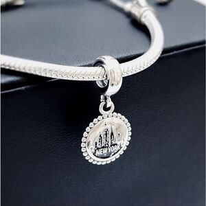 Pandora New York City Travel Dangle Charm